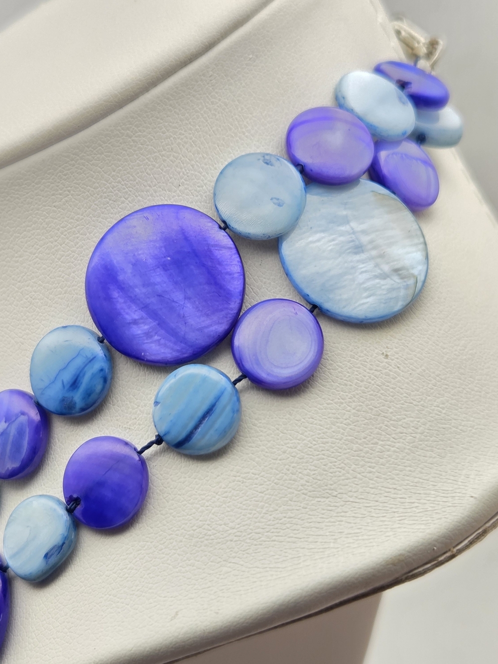 Vintage Blue Purple Mother of Pearl Disc Layered Necklace - Picture 16 of 16